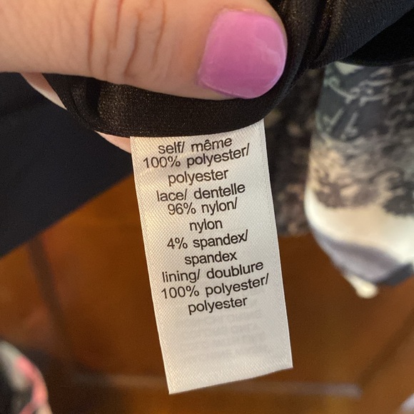 Brand new Maurice’s long lace flare sleeves and cut out in back 😍😍 ‼️FLAW‼️ - Picture 8 of 12